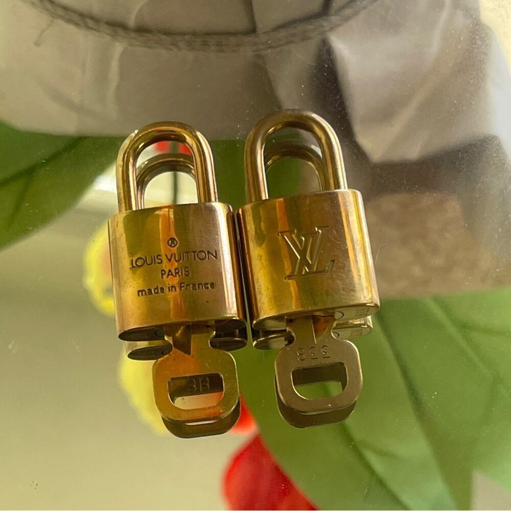 2 Authentic Louis Vuitton Brass Lock & Ket set for handbags